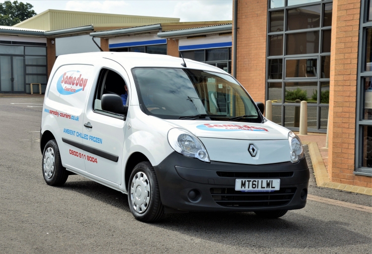 Why Choose Us as Your Leicester Same Day Courier? Image of Same Day Courier Vehicle