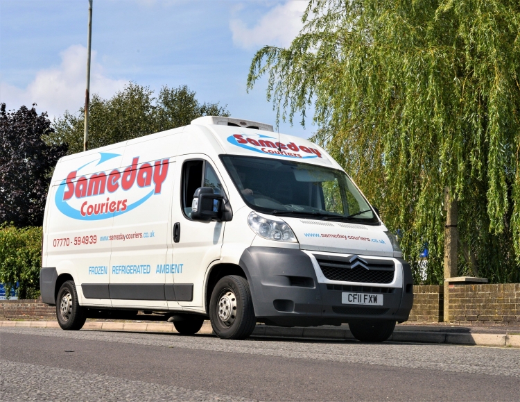 Ideal for Fashion Brands, Retailers, and Designers Image of Sameday Courier Van