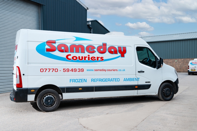 Why Choose Our Same Day Fashion Courier Service? Image of Sameday Courier Van