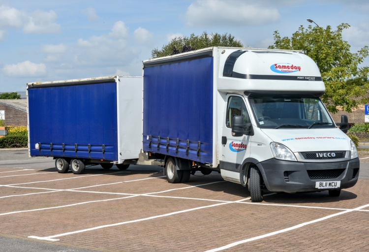 Why Choose Our Same Day Telecoms Courier Service? Image of Sameday Courier Vehicle & Trailer